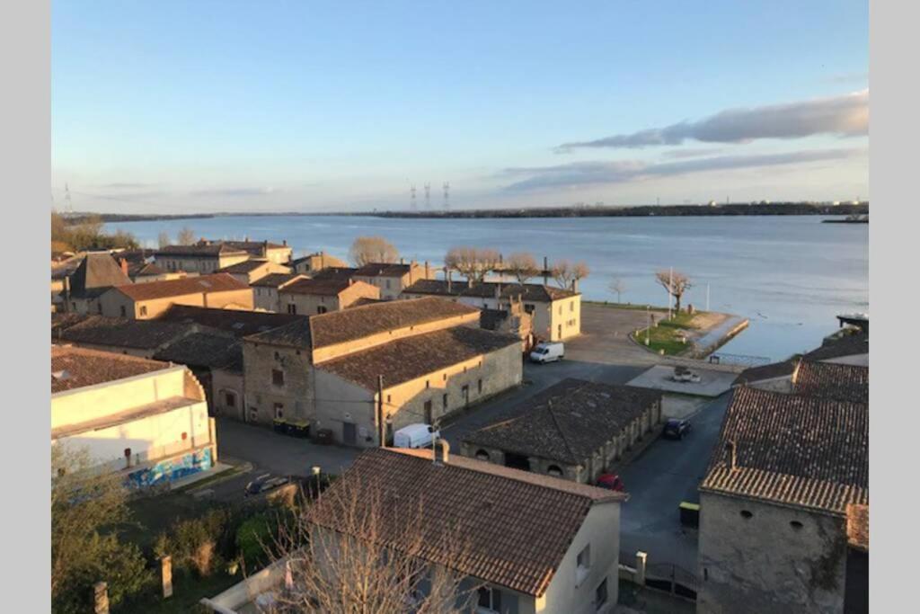 Bourg Superbe Appart Avec Vue Magnifique ภายนอก รูปภาพ
